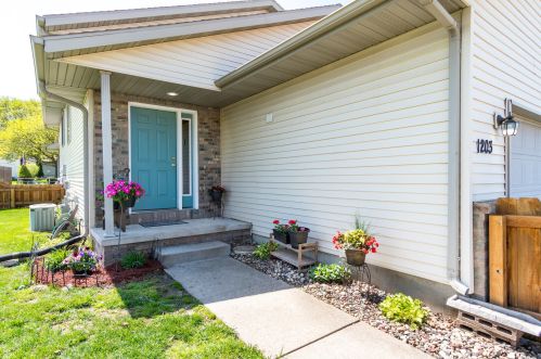 1203 Bangor St, Newburg Corners, WI 54614-8764
