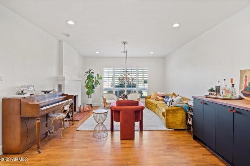 6811 11th Pl, Phoenix AZ  85014-1027 exterior