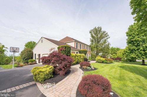 711 Signal Hill Rd, Dresher, PA 19025-2010