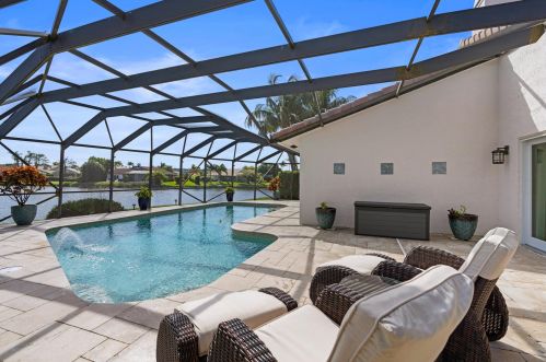 7042 3rd Ave, Boca Raton, FL 33487-2396