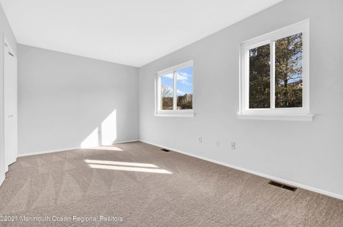 716 Sandra Pl, Bricktown NJ 08724-7047 exterior