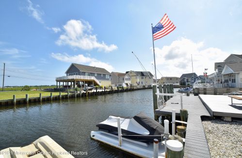 258 Teakwood Dr, Berkeley Township NJ  08721-3122 exterior