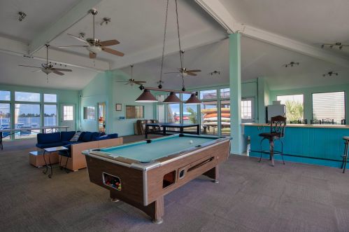 308 Miracle Strip Pkwy, Fort Walton Beach FL 32548-5217 exterior