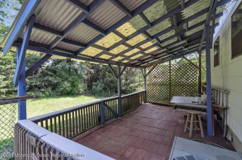 6 Vermont Ave, Jackson Twp NJ  08527-1522 exterior