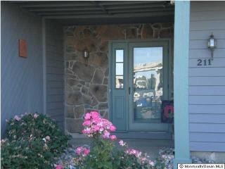 211 Sea Spray Ln, Wall Township, NJ 07753-5237