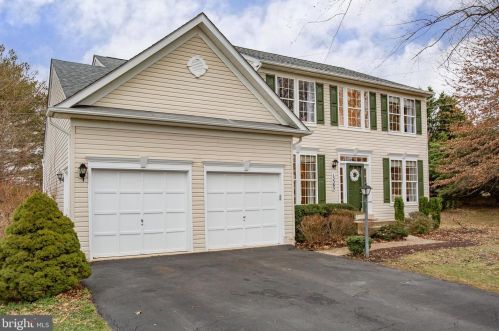 15385 Tina Ln, Woodbridge, VA 22193-5558