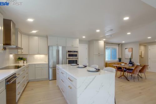 3616 Portsmouth Ct, Pleasanton CA  94588-3594 exterior