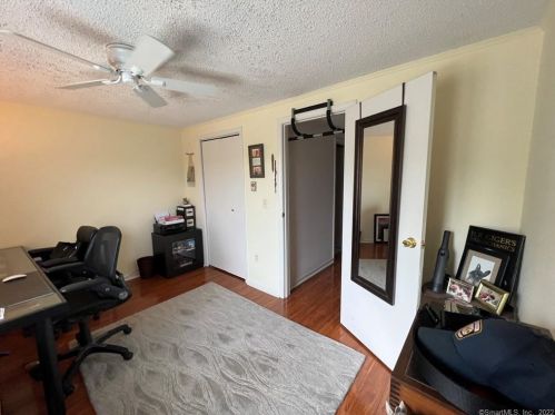 150 Beachview Ave, Bridgeport CT  06605-3234 exterior