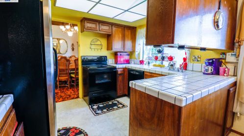 32495 Jean Dr, Union City CA  94587-5000 exterior