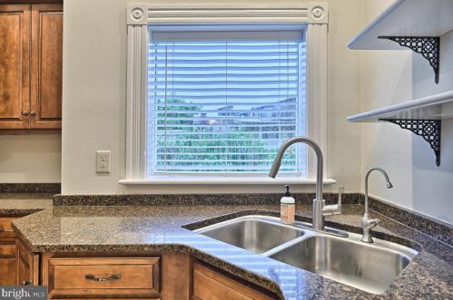 415 College Ave, Lancaster PA  17603-3319 exterior