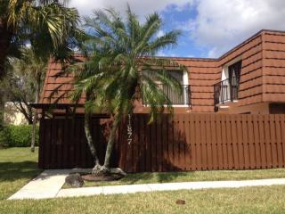 11877 8th Ct, Hollywood, FL
