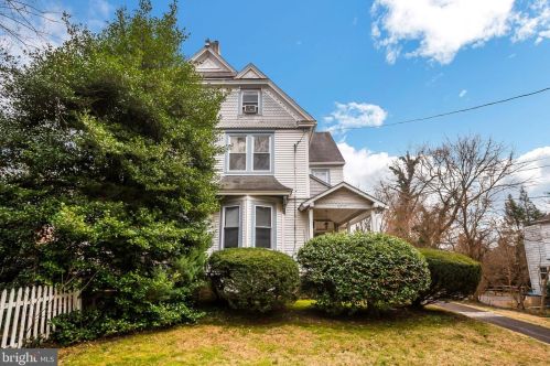 8219 Forrest Ave, Melrose Park, PA 19027-2429
