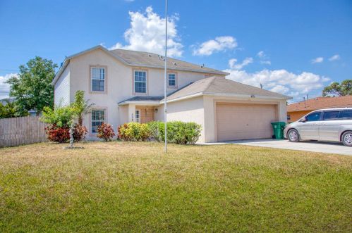 538 Chapman Ave, Fort Pierce, FL 34984-4751