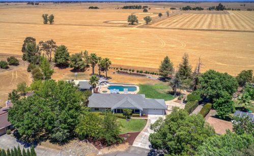 1951 Green Spring Ct, Elverta, CA 95626-9671