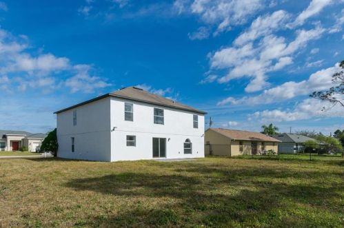 701 Pincon Ln, Kissimmee FL 34759-3806 exterior