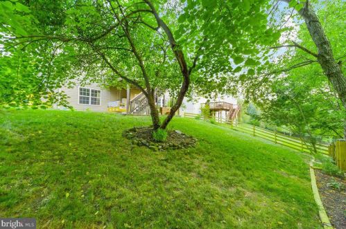 10056 Naughton Ct, Bristow VA  20136-3068 exterior