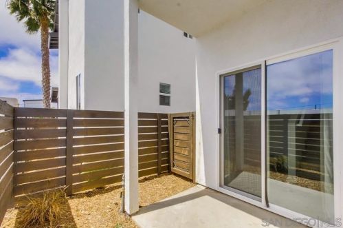 1261 Goshen St, San Diego CA 92110-1403 exterior