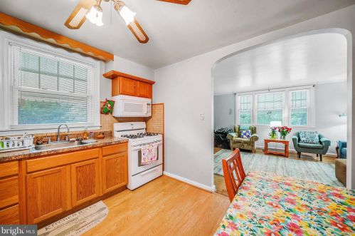 432 Wyndom Ter, Holmes PA  19043-1127 exterior