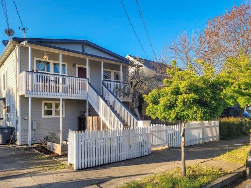 323 Hewett St, Santa Rosa, CA 95401-6115