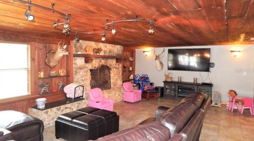 17639 Palamino Lk Dr, Dade City FL 33523-1949 exterior