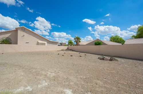 1966 Pyramid Lake Pl, Bullhead City AZ 86426-6777 exterior