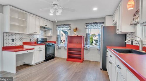 1509 Trindle Rd, Carlisle PA  17015-9713 exterior