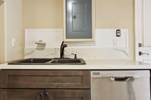4021 Calistoga Ct, Modesto CA  95356-8987 exterior