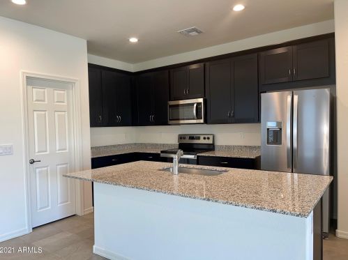 514 110th Ave, Avondale AZ  85323-3327 exterior