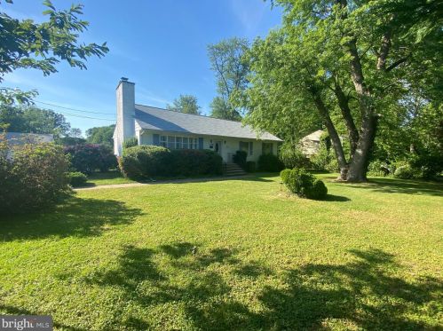 7128 Idylwood Rd, Falls Church VA  22043-1510 exterior