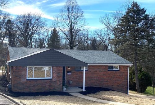 1677 Galeton Dr, Verona PA  15147-2826 exterior