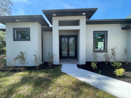 803 Moore Ave, Lehigh Acres, FL