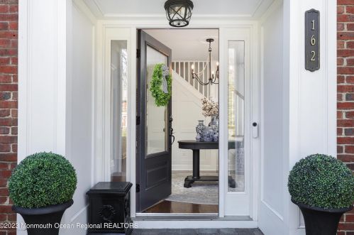 162 Borden Rd, Middletown NJ  07748-3050 exterior