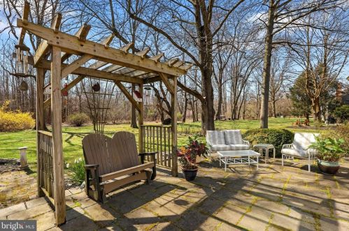 343 Richard Rd, Yardley PA  19067-1969 exterior