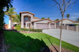 5119 Choc Cliff Dr, Bonita, CA 91902-2538