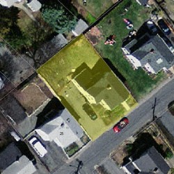 29 Alden Pl, Newton MA  02465-1567 aerial view