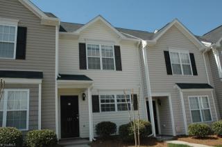 121 Breezeway Ln, Greensboro, NC 27405-4972