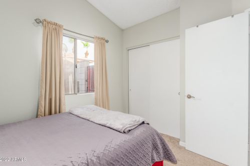 3010 Blackhawk Dr, Phoenix AZ  85050-4706 exterior