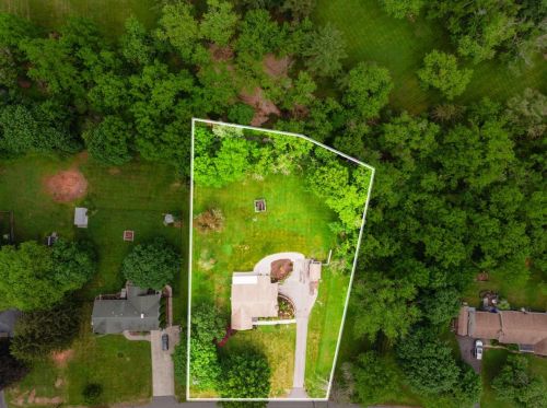 6 Orchard Dr, Flemington NJ  08822-1527 exterior