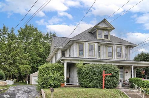 631 Fishburn Rd, Swatara, PA 17033-2010