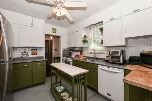 801 Main St, West Bend WI  53090-9800 exterior