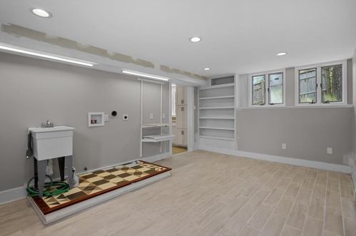 26 Pine Tree Rd, Coventry RI 02816-7001 exterior