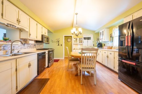 531 Leech Ave, Saltsburg, PA 15681-8904