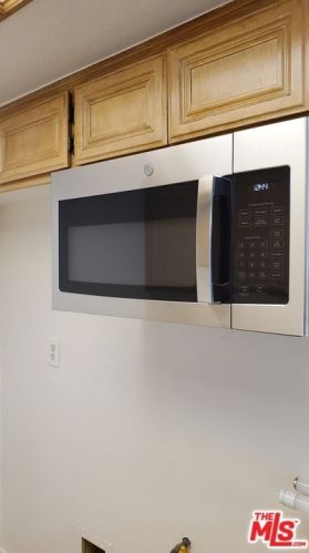13949 Arthur Ave, Paramount CA  90723-6008 exterior