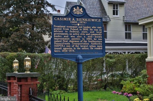 202 Ct St, Gardenville PA  exterior