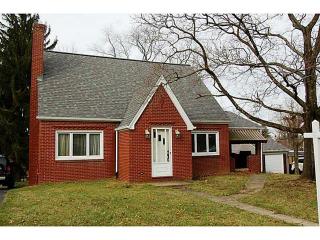 9 Wayne Ave, Jeannette, PA 15644-3152