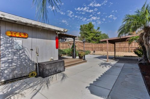 229 Woodlake St, Lake Elsinore CA  92530-1891 exterior
