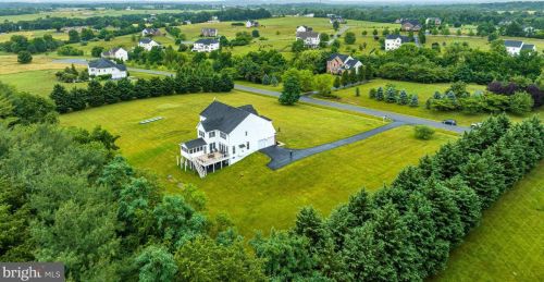 42104 Glynn Tarra Pl, Leesburg VA  20176-5478 exterior