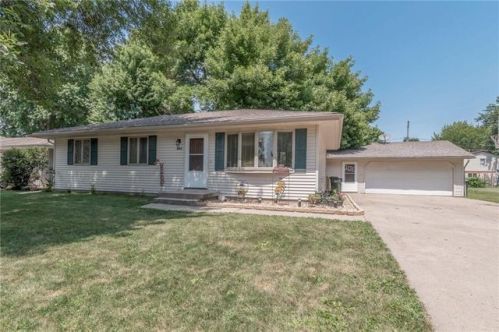 203 Pleasant St, Monroe, IA 50170-7774
