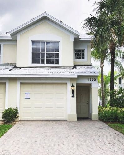 1300 Henley St, Naples, FL 34105-4844