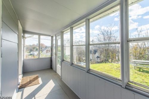 35 Harrison St, Wantage NJ  07461-2119 exterior